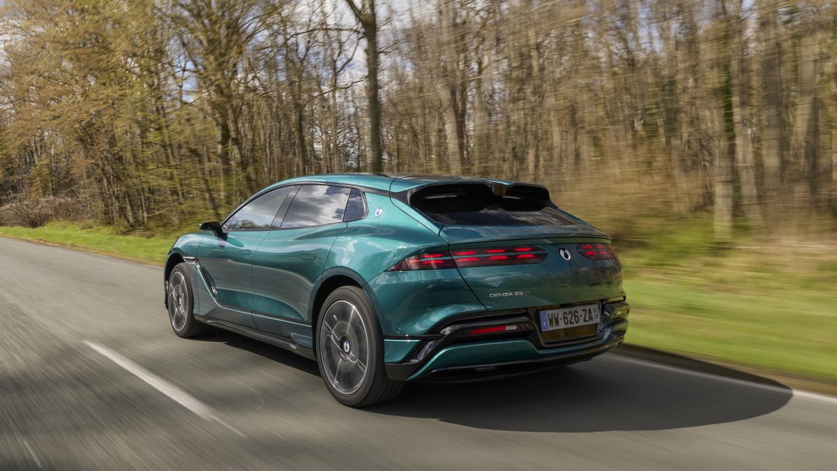 La estampa del coche es muy poderosa también en su vista posterior.