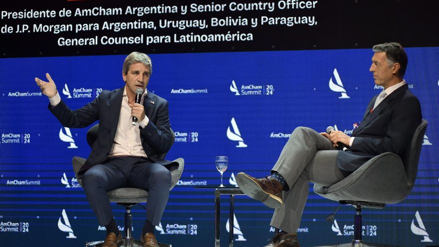 Caputo: "La gente va al supermercado, sale 50% más que en Estados Unidos y dice 'guau, ¿este es el modelo?'"