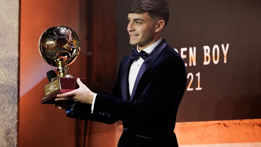 Pedri brilla en Turín con el Golden Boy