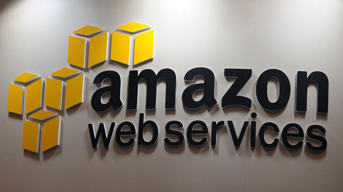 El colectivo contra los centros de datos en Aragón logra en seis días la recaudación para iniciar el litigio contra Amazon