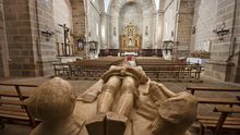 Sepultura en la iglesia de Santa María de Almocóvar, en Alcántara / Turismo de Extremadura