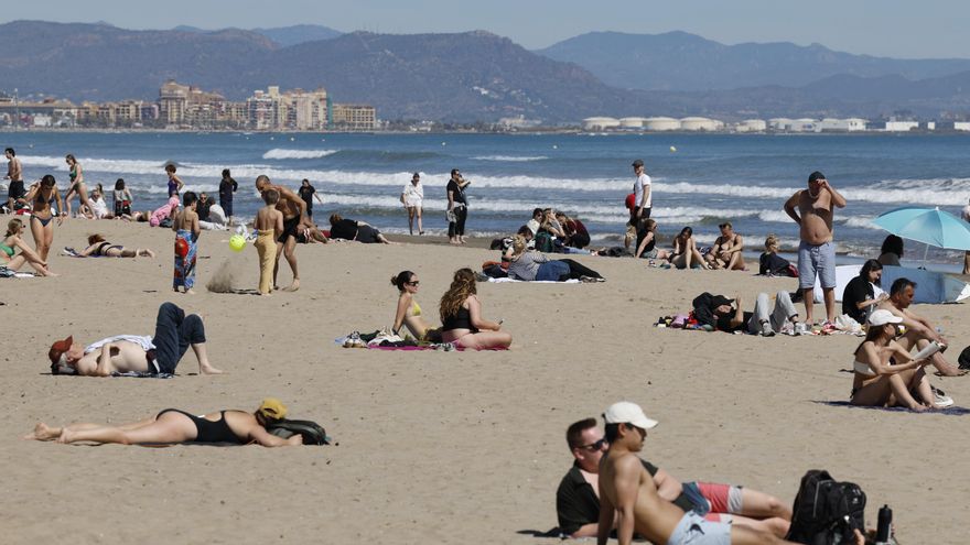 España sigue batiendo récords, con 5,4 millones de turistas internacionales en febrero