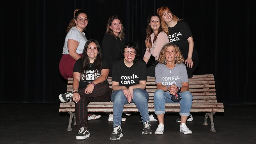 Pamela Palenciano con parte del equipo de la Dirección General de Juventud, entre ellas la directora Laura Fuentes.