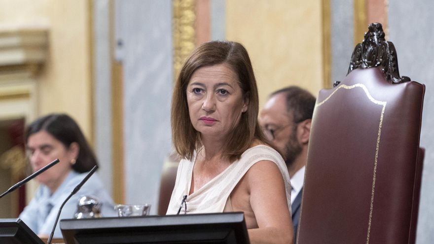 La presidenta del Congreso, Francina Armengol, durante el pleno de investidura del líder del Partido Popular, en el Congreso de los Diputados, a 27 de septiembre de 2023, en Madrid (España).