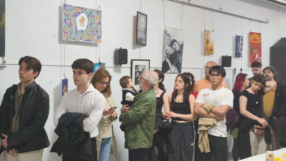 La exposición de jóvenes artistas emergentes ‘Expo Il·lustra’ abre sus puertas en Benimaclet hasta el próximo domingo