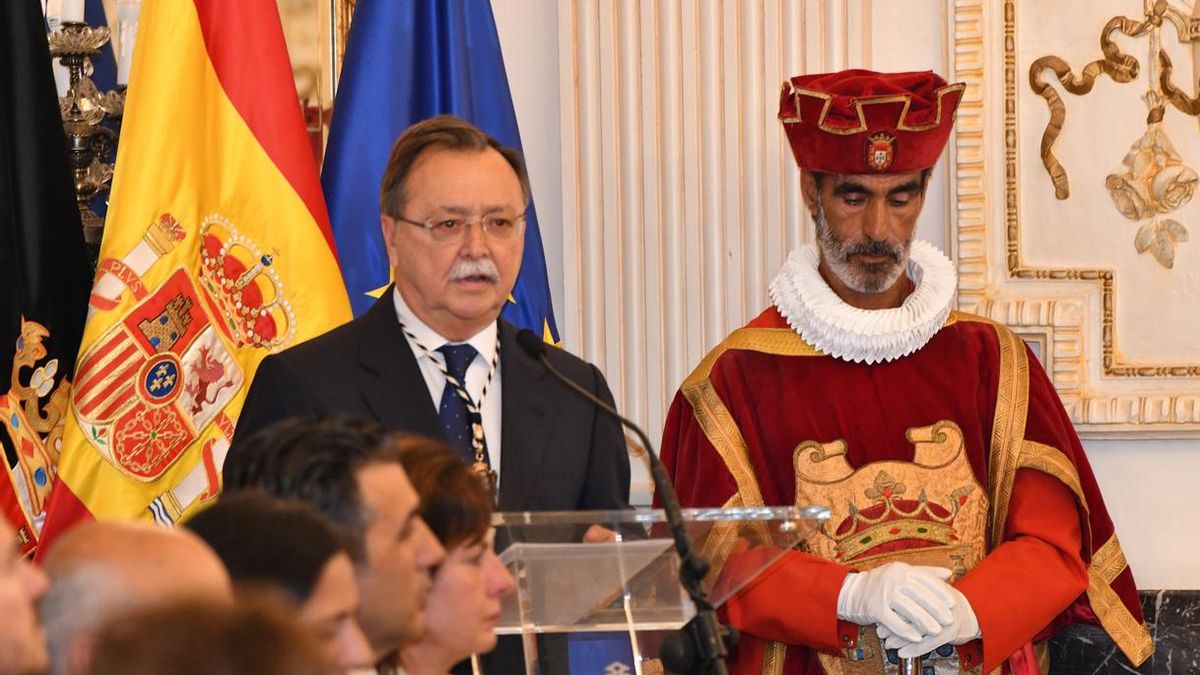 El presidente de Ceuta pide a Sánchez el dinero de dos convenios no prorrogados, más policías y ayuda para atender MENA
