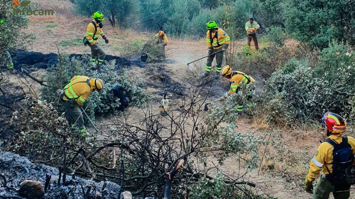 Archivo - Incendio en Moropeche, en Yeste (Albacete)