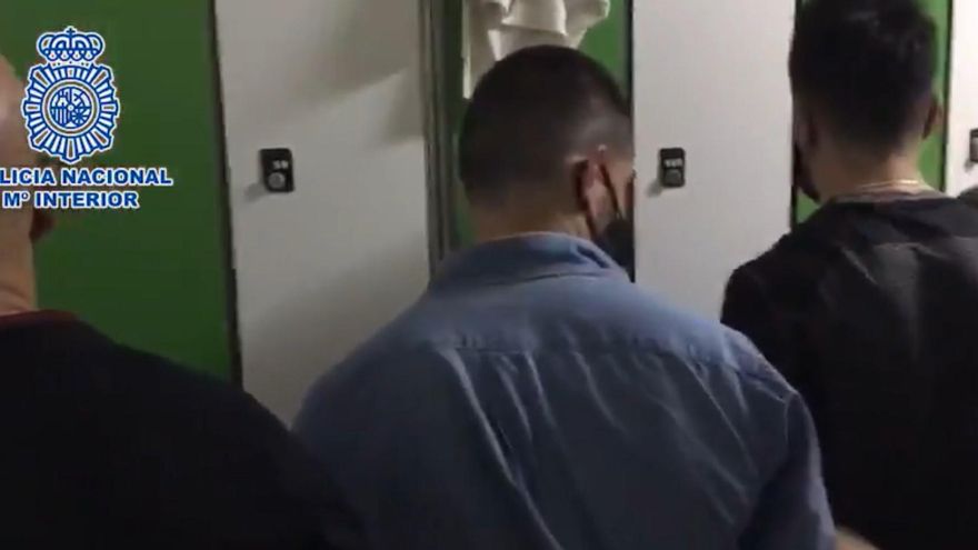 La policía desaloja "la fiesta más hot de Madrid" con 300 participantes y 22 denunciados por incumplir medidas contra la Covid-19