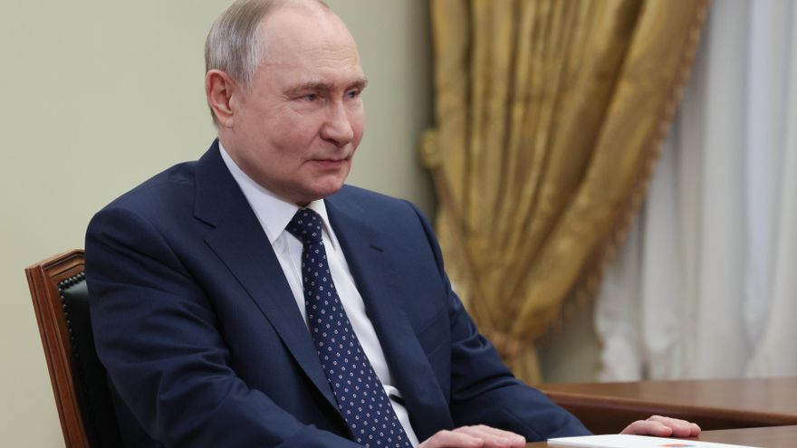 Entra en vigor el alto el fuego de tres días declarado por Putin, pero rechazado por Kiev