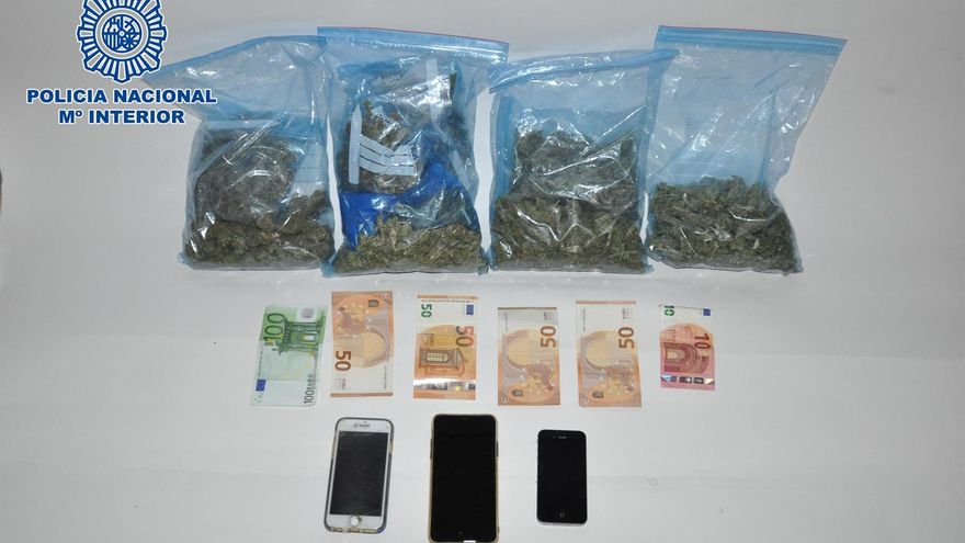 Detenidos dos hombres en Tenerife con más de medio kilo de marihuana detectado por el fuerte olor que desprendía su coche