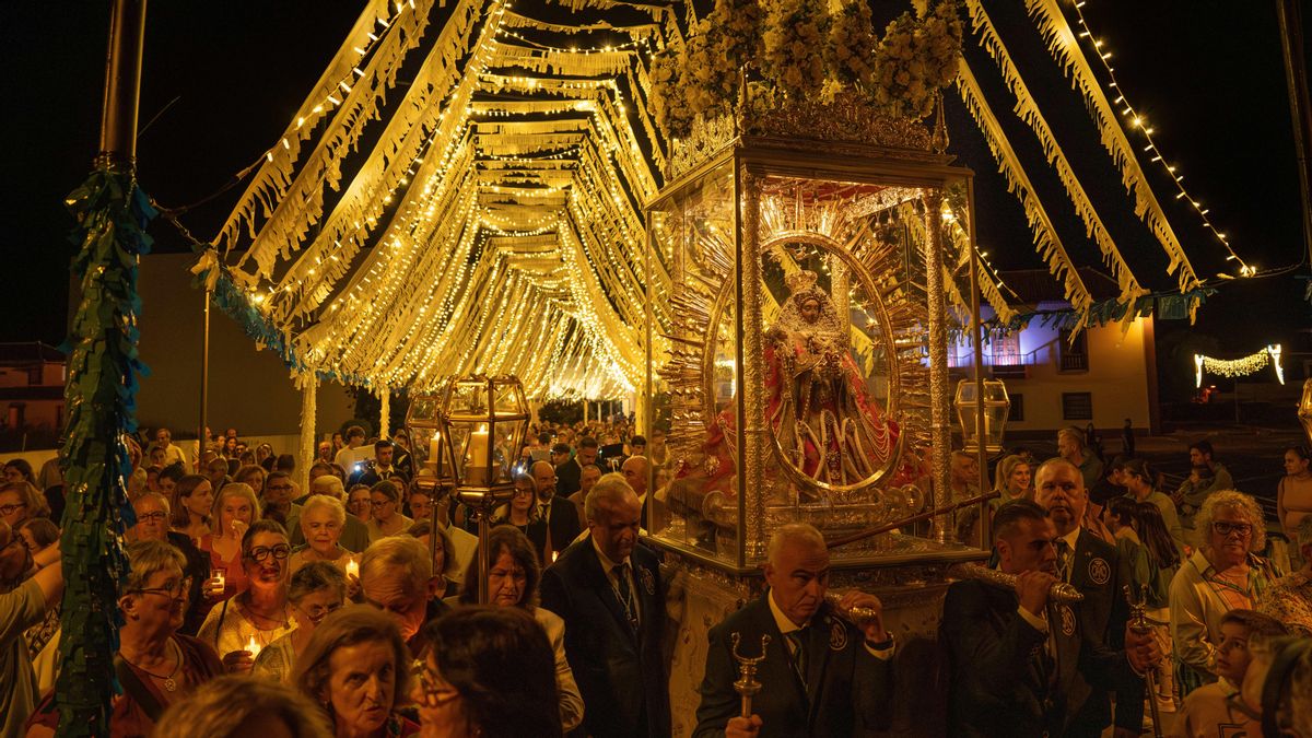 Puntallana  recibe   con  “emoción” la visita de Nuestra Señora de Las Nieves, 61 años después de la primera