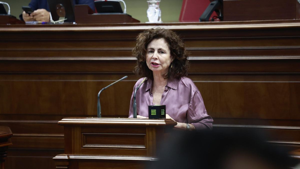 El Gobierno canario, que ha dejado sin usar 3.400 millones, condiciona las ayudas por la guerra a que se le permita endeudarse más