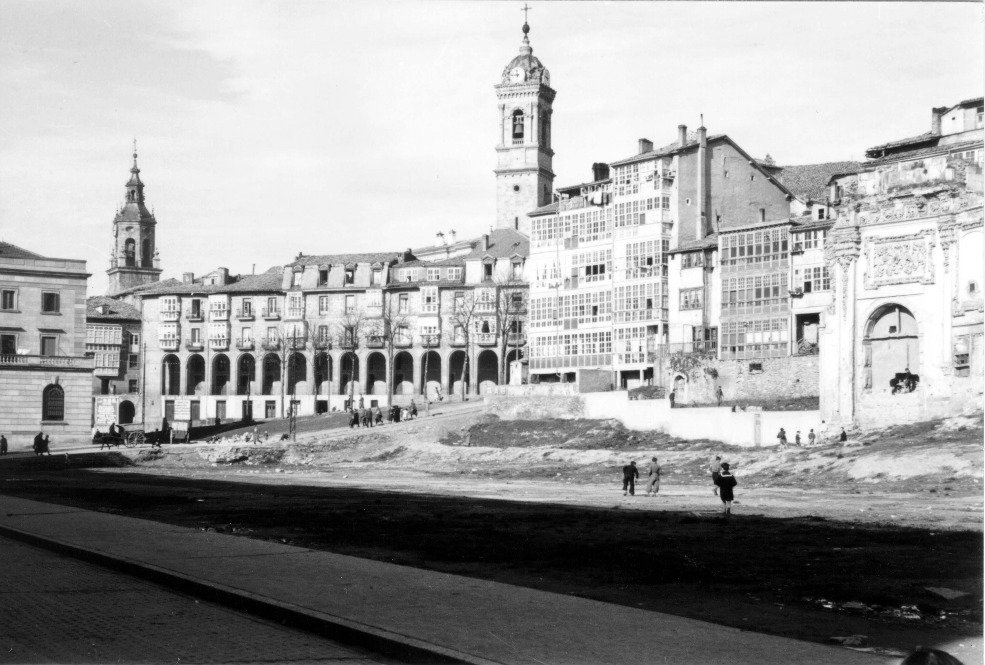 El solar del convento de San Francisco, en una fotografía no incluida en el libro de Rivera, pero similar