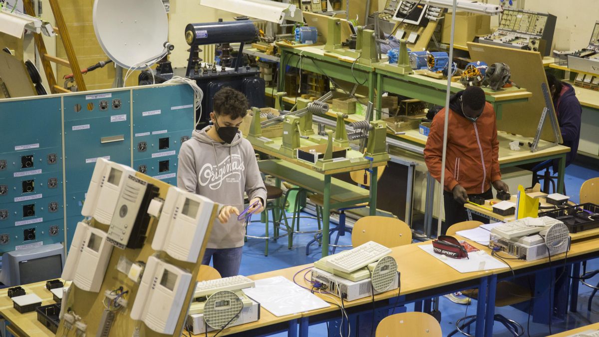 Archivo - Andalucía ofrece 240 nuevos ciclos de FP, 158 más que en el curso anterior