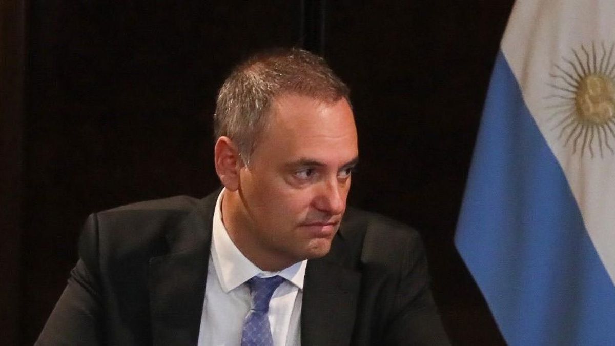 ¿Qué es la moción de censura que la oposición busca que apruebe el Congreso contra Adorni?
