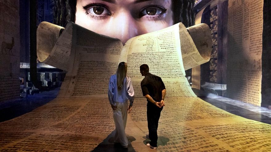 Las catacumbas, Alejandría o la batalla de Accio: el Egipto de Cleopatra revive en Madrid con una exposición inmersiva