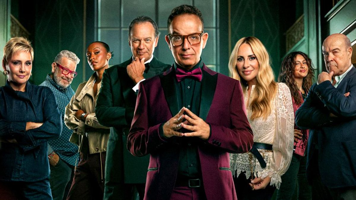 Àngel Llàcer y los concursantes de 'Una fiesta de muerte'