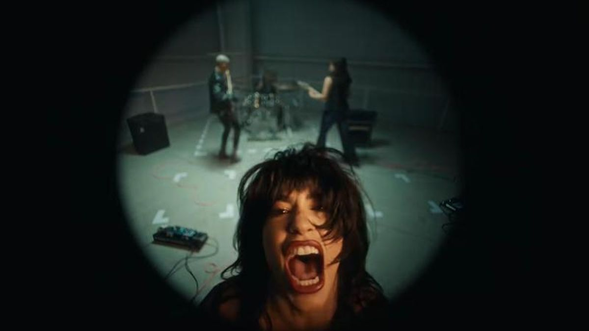 Lali Espósito, durante la interpretación de 'Fanático' en su videoclip.