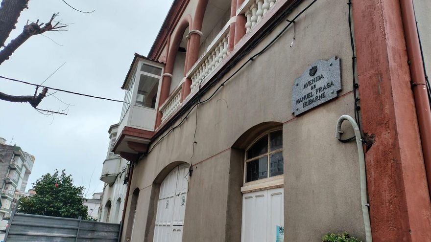 El ayuntamiento coruñés de Cariño borra de su callejero a Manuel Fraga para cumplir la Ley de Memoria Democrática
