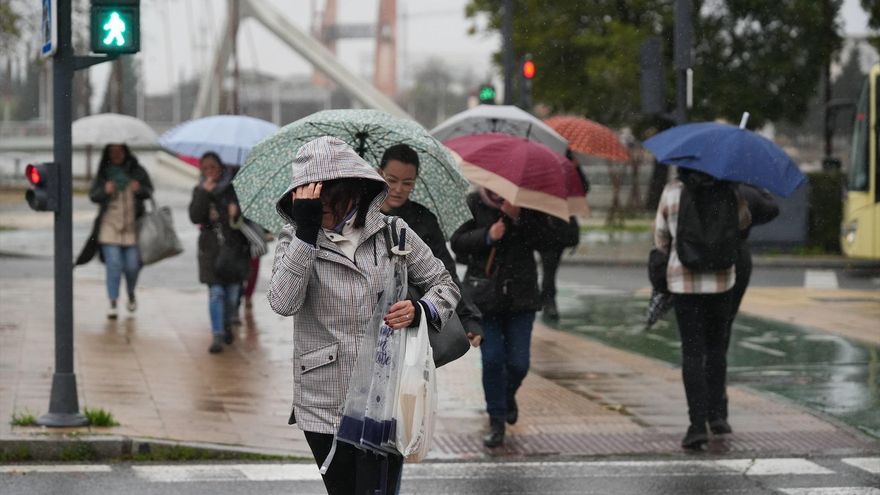 Las lluvias y el viento seguirán azotando este viernes a casi toda España