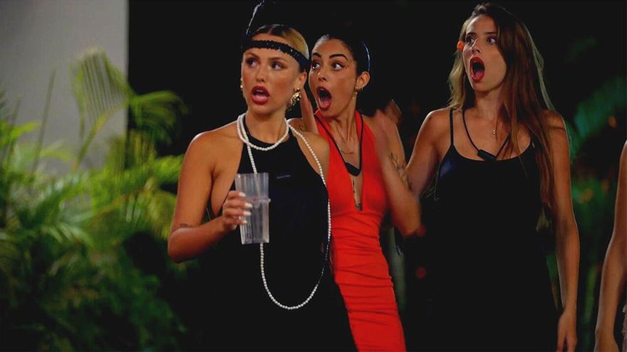 'La isla de las tentaciones 7' (11.6%) sufre por un día la 'infidelidad' del público, que se deja seducir por la emoción del fútbol