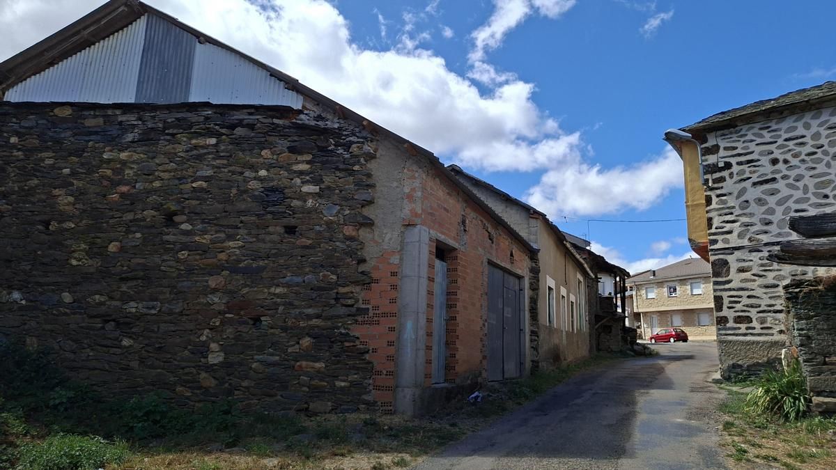 "Mis vacas no comen billetes": cuando un pajar en Corporales amenazó la llegada de la Vuelta a España al Morredero