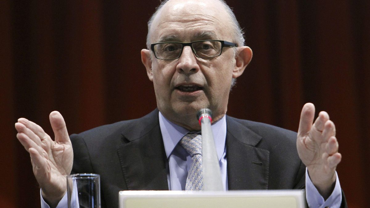 El ministro de Hacienda, Cristóbal Montoro. EFE