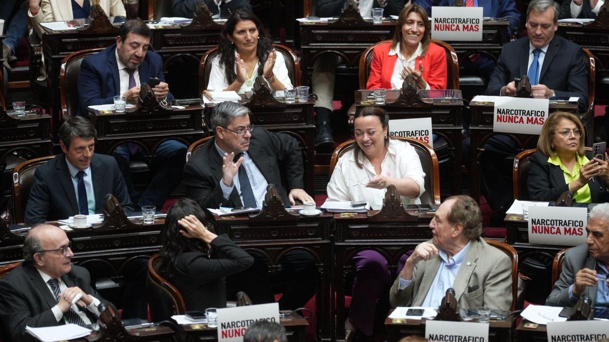 German Martinez y Cecilia Moreau conducen el bloque junto a Paula Penacca