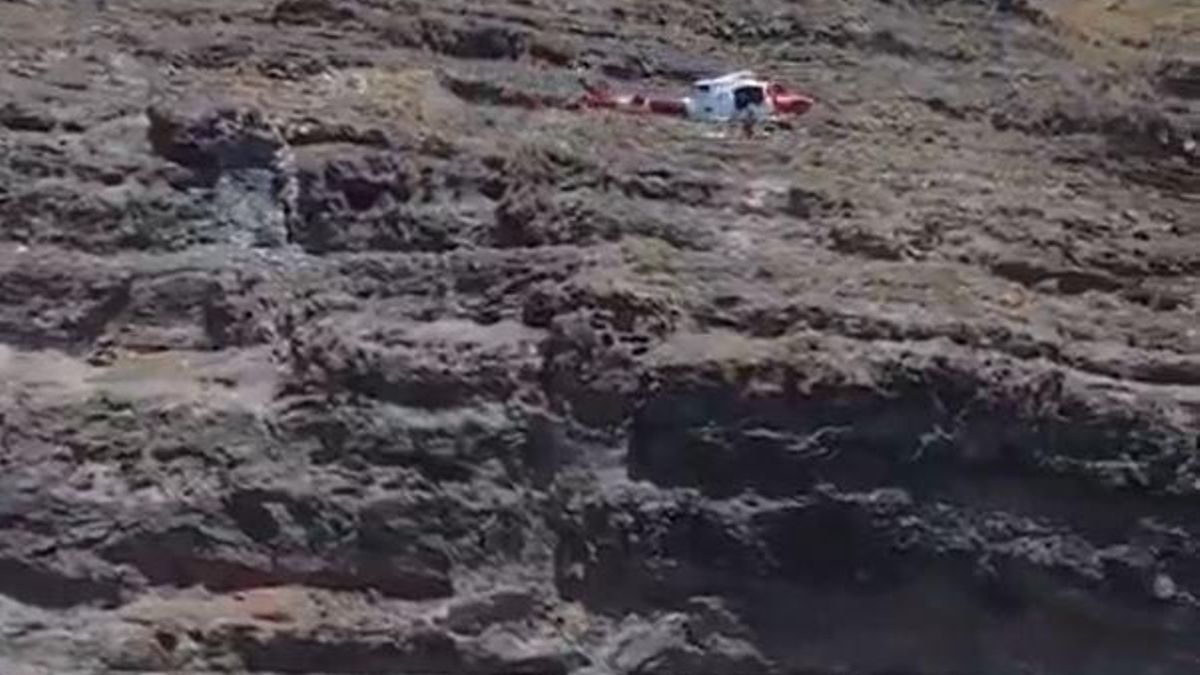 Evacuadas en helicóptero dos bañistas en apuros en la costa de Tenerife