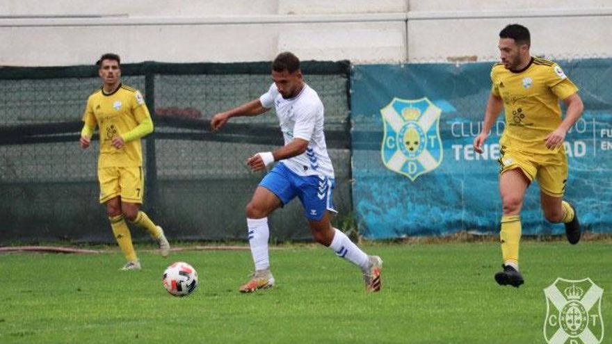 Dos partidos de la Tercera División canaria se caen por la Covid-19