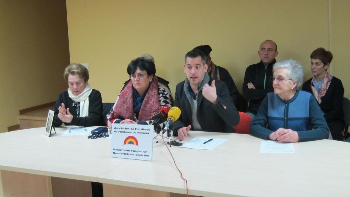 Los familiares de fusilados critican el archivo "sin investigar" de su querella sobre los crímenes del Franquismo