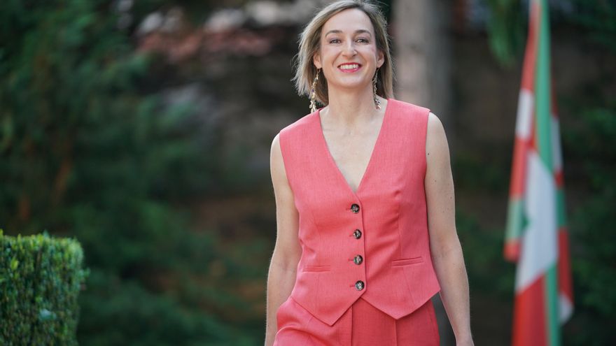 Pradales aplica un cordón sanitario a la extrema derecha y aparta a Vox de su primera ronda con la oposición