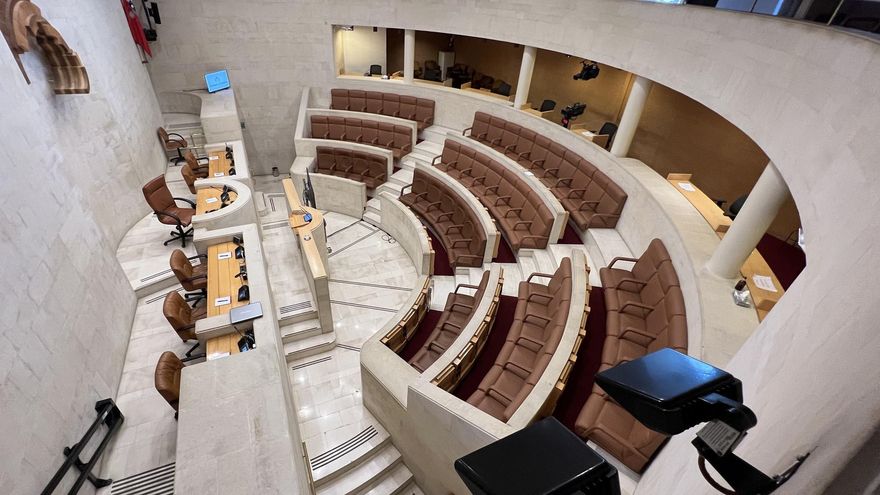 Constitución del Parlamento y cuenta atrás para la investidura: la nueva legislatura echa a andar en Cantabria