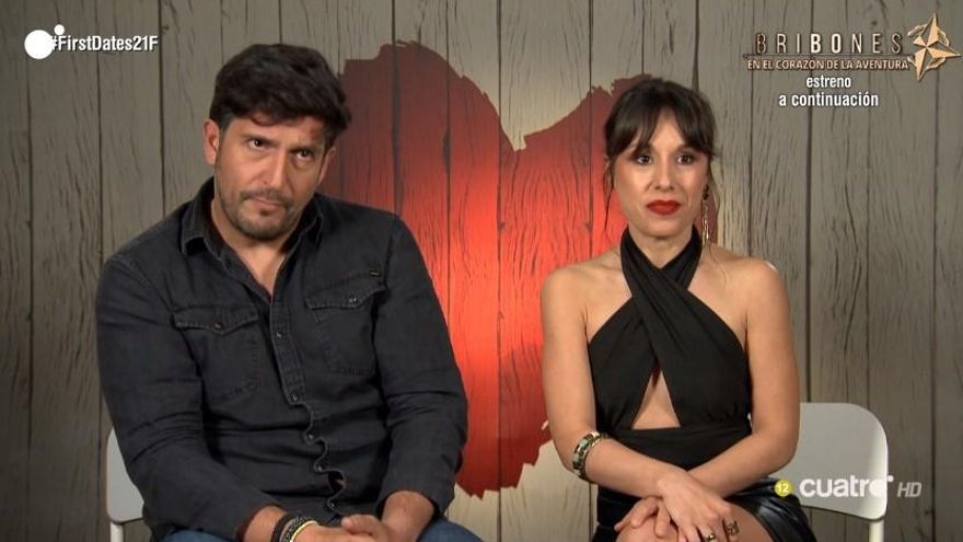 'First Dates' montó una cita para una de sus camareras gemelas: "Tiene todos los valores que cualquiera querría"