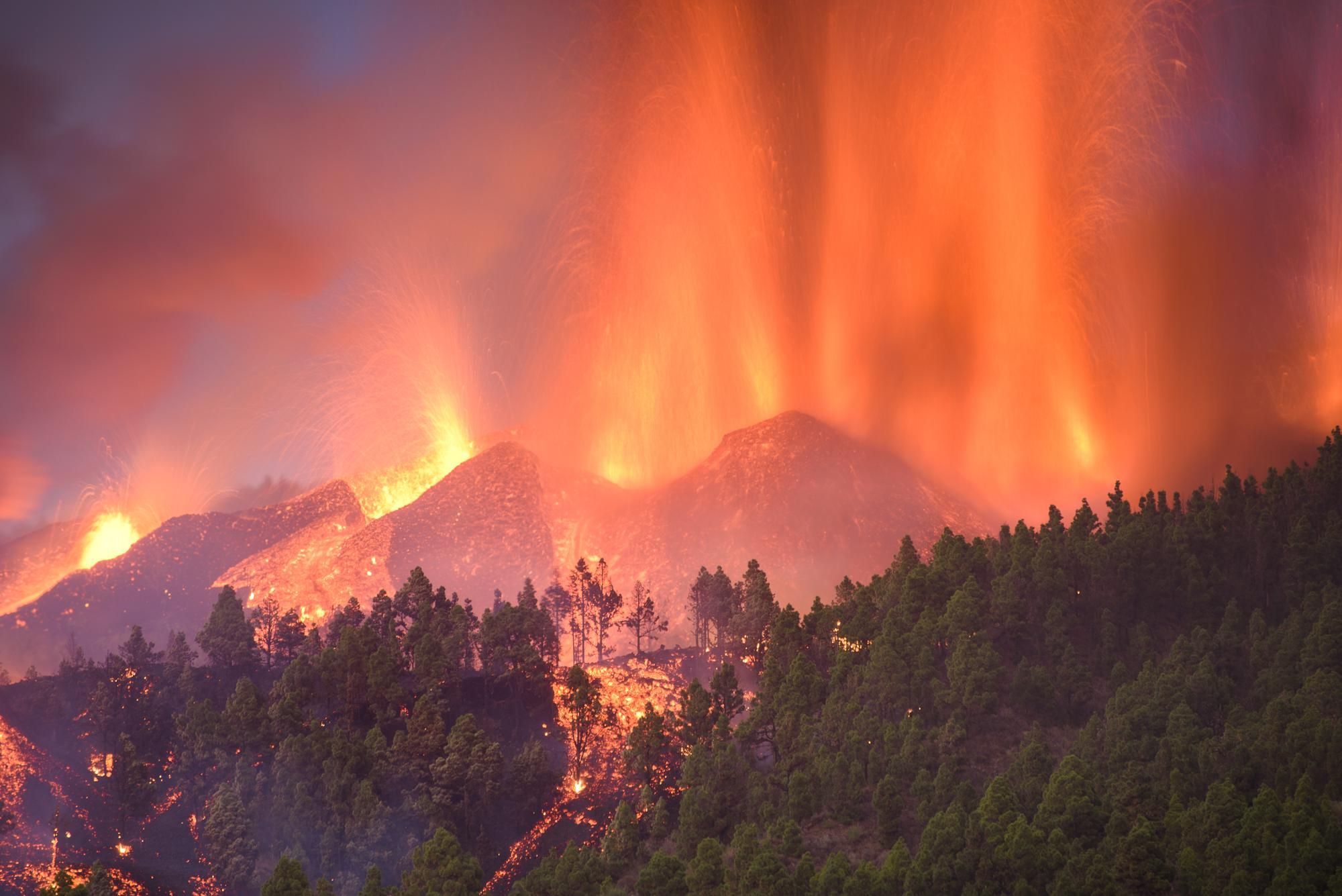 FOTOGALERÍA | Segundo día de erupción en La Palma