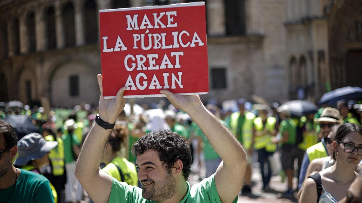 El PP valenciano se estrella con una marea verde al salir del Ventorro