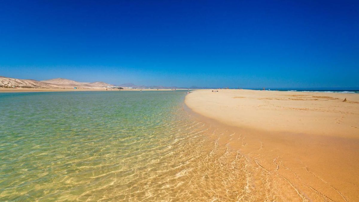 Playa del Risco del Paso, en una imagen compartida por Visit Fuerteventura, la plataforma oficial de promoción turística de la isla.
