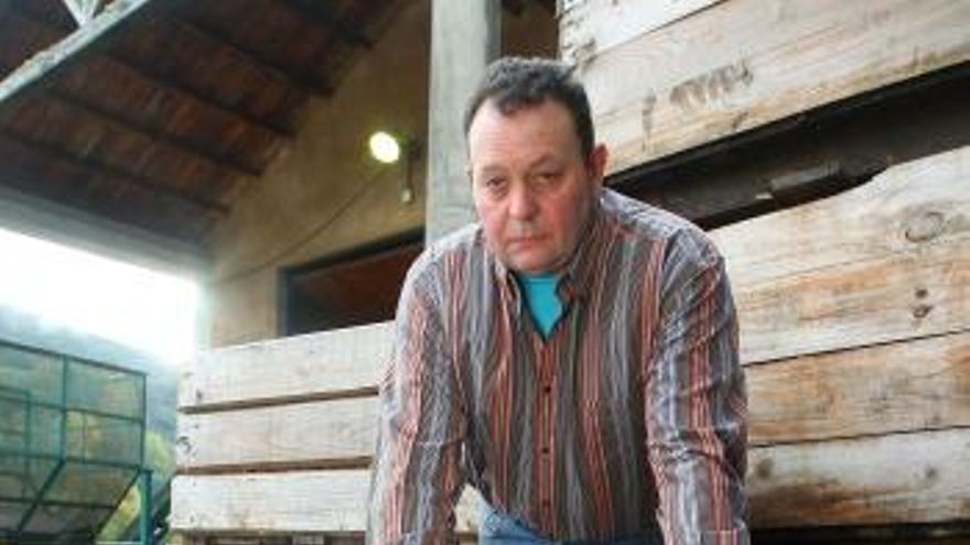 ésar Sánchez / ICAL Enrique Fernández, propietario de la empresa La Oricera, de castañas del Bierzo, afincada en Balboa