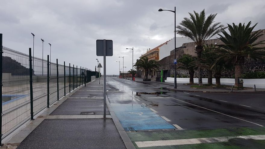 La avenida principal de Garachico, cerrada al tráfico este lunes.