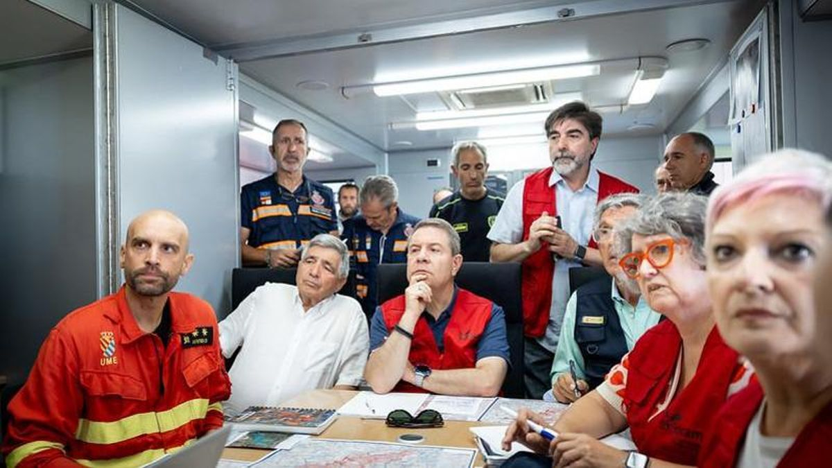 Page anuncia el levantamiento de evacuación a cinco municipios afectados por el incendio de La Mierla