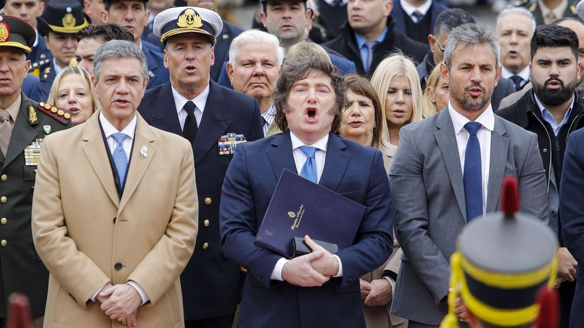 Javier Milei durante el acto en la Plaza San Martín, del barrio porteño de Retiro.