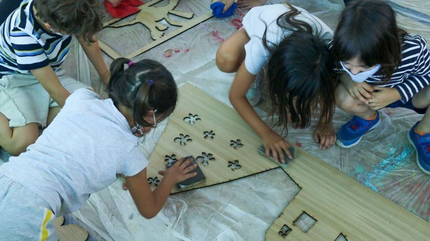 Los alumnos de un colegio de Sevilla trabajan en un proyecto de biocliamtización de su escuela