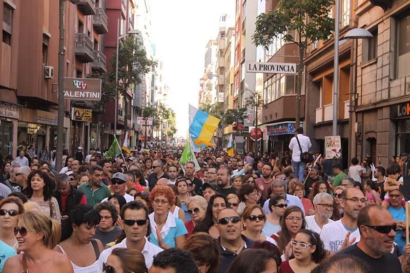 Manifestación contra las prospecciones petrolíferas en Las Palmas de Gran Canaria. (Brissón Reyes).
