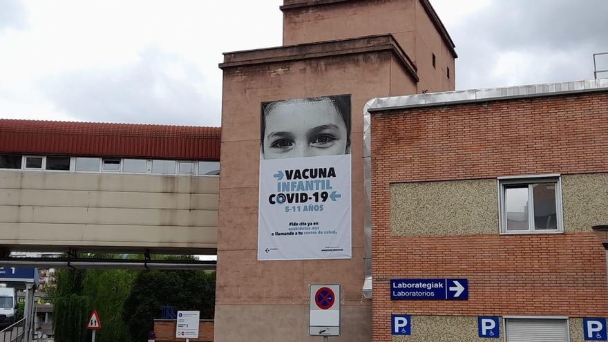 La enfermera vasca denunciada por no vacunar a 42 niños: "Mejor que la vacuna del tétanos, que ande descalzo por la hierba"