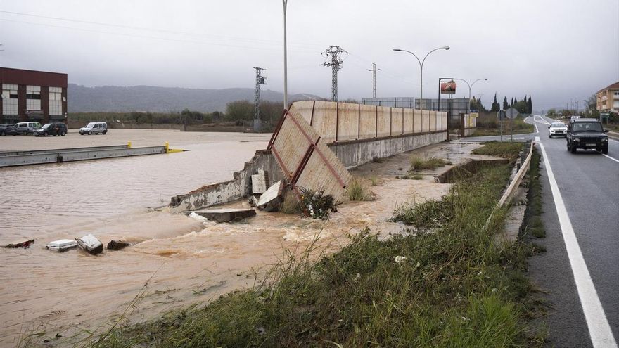 Estragos causados por la DANA, a 29 de octubre de 2024, en Llombai, Valencia, Comunidad Valenciana (España)