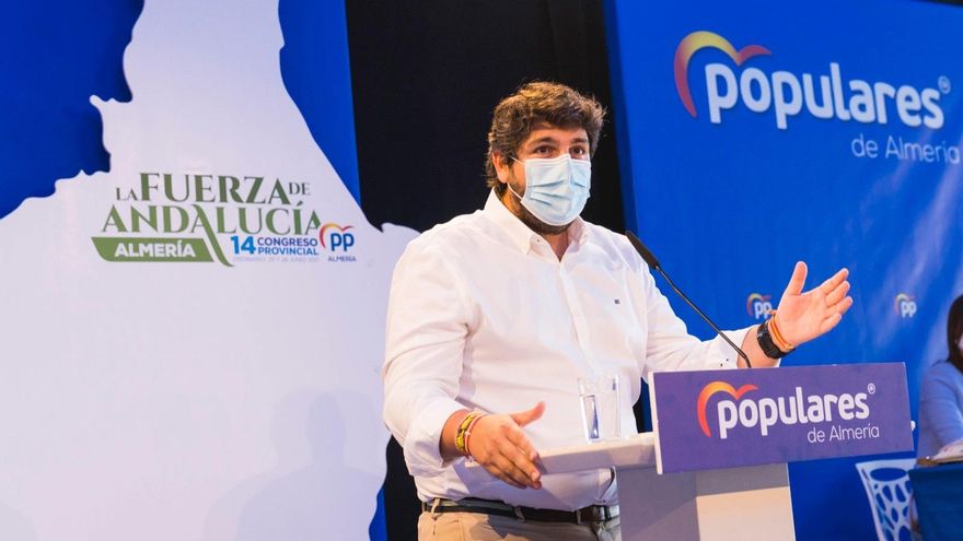 López Miras ha asistido al XIV Congreso Provincial del PP de Almería en el que Javier Aureliano García ha sido nombrado nuevo presidente del partido en la provincia