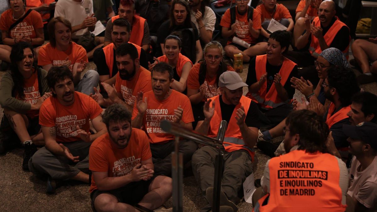 El Sindicato de Inquilinas tras ocupar la Tesorería de la Seguridad Social