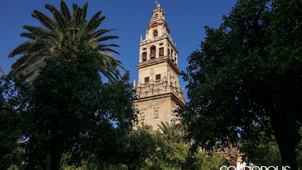 La torre campanario de la Mezquita-Catedral.