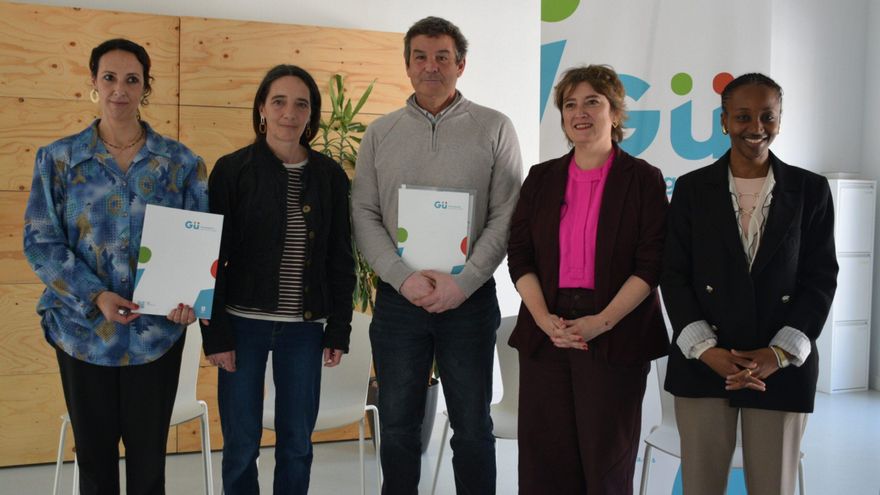 Dentro de la oficina de acogida para nuevos vecinos de Errenteria: información local básica para los recién llegados