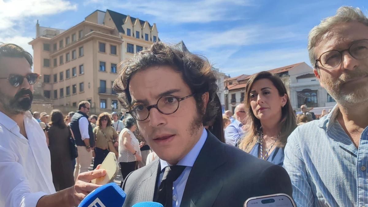 Figaredo, de Vox, dice que la agresión fascista en Oviedo fue "una cortina de humo" para "tapar lo de Ceuta"